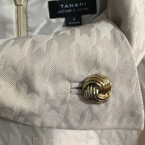 Tahari 1960s style sleeveless beige dress